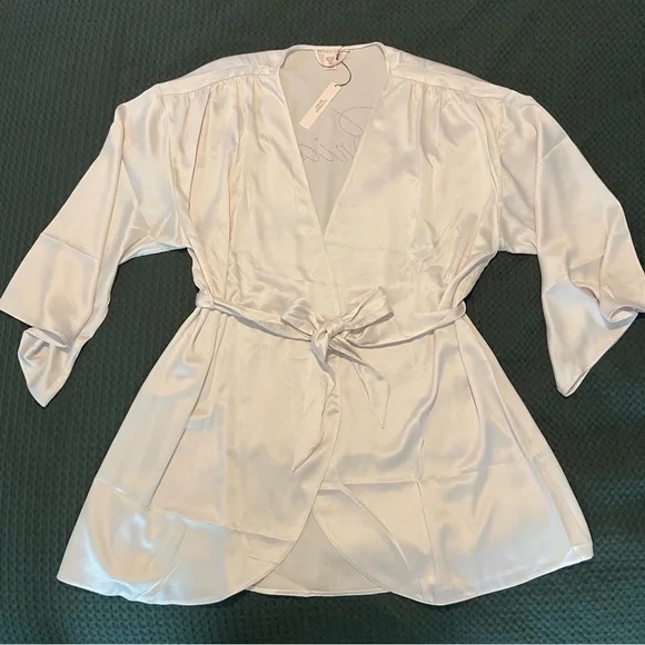 NEW Bride Embellished Satin Short Robe, Victoria’s Secret - Picture 6 of 11